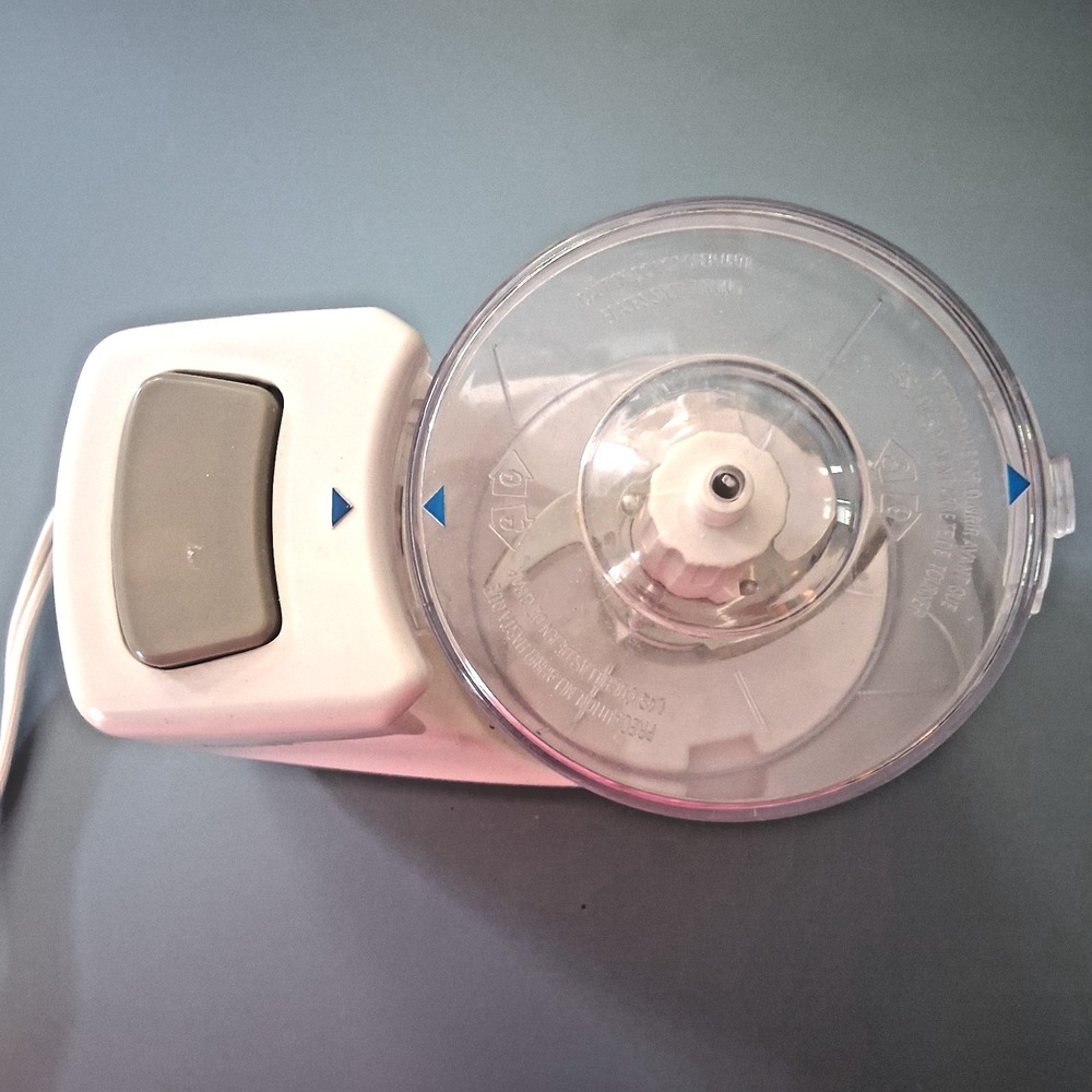 Taste of Home Mini Food Chopper Model M-1  120V 75W Electric No Box Tested Works - Picture 6 of 6